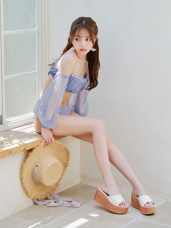 モデル:加藤ナナ 身長:160cm 着用サイズ:Sサイズ