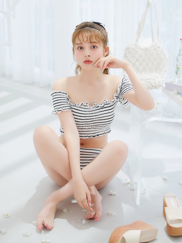 モデル：吉木千沙都 身長：158cm 着用サイズ：Sサイズ