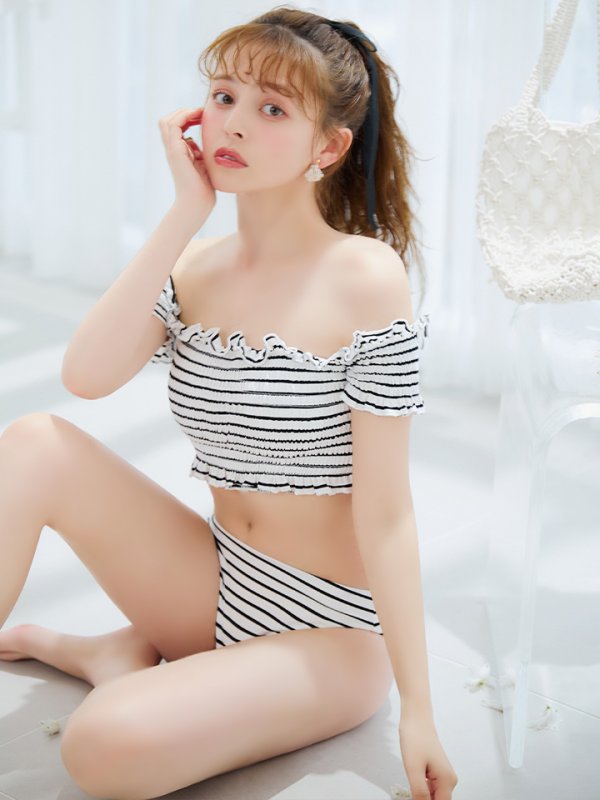 モデル：吉木千沙都 身長：158cm 着用サイズ：Sサイズ