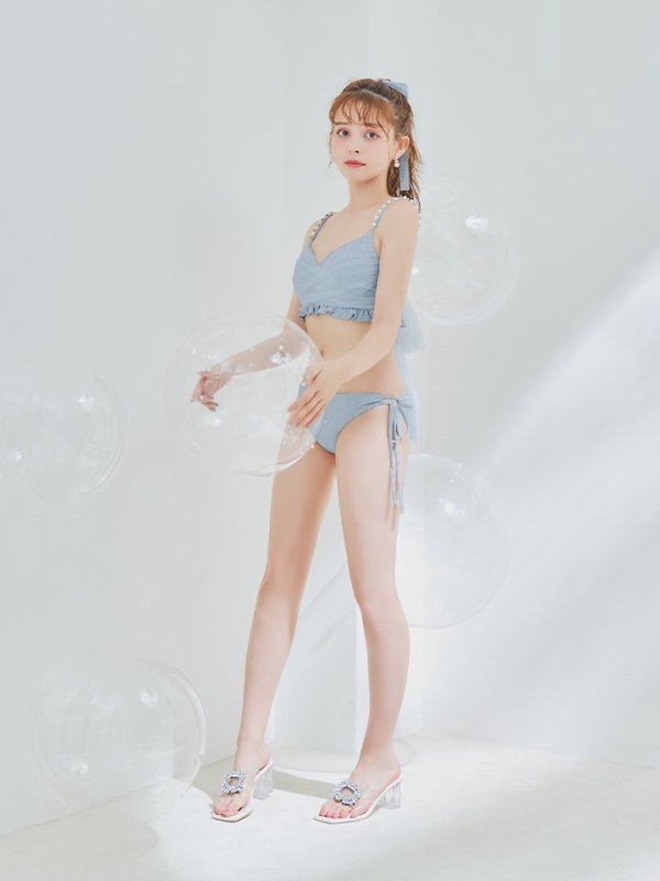 モデル：加藤ナナ　身長：160cm　着用サイズ：Sサイズ