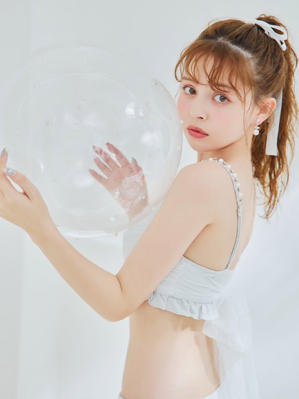 モデル：加藤ナナ　身長：160cm　着用サイズ：Sサイズ