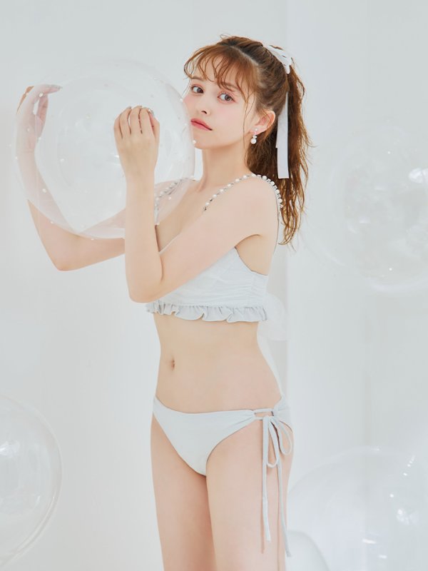 モデル：加藤ナナ　身長：160cm　着用サイズ：Sサイズ