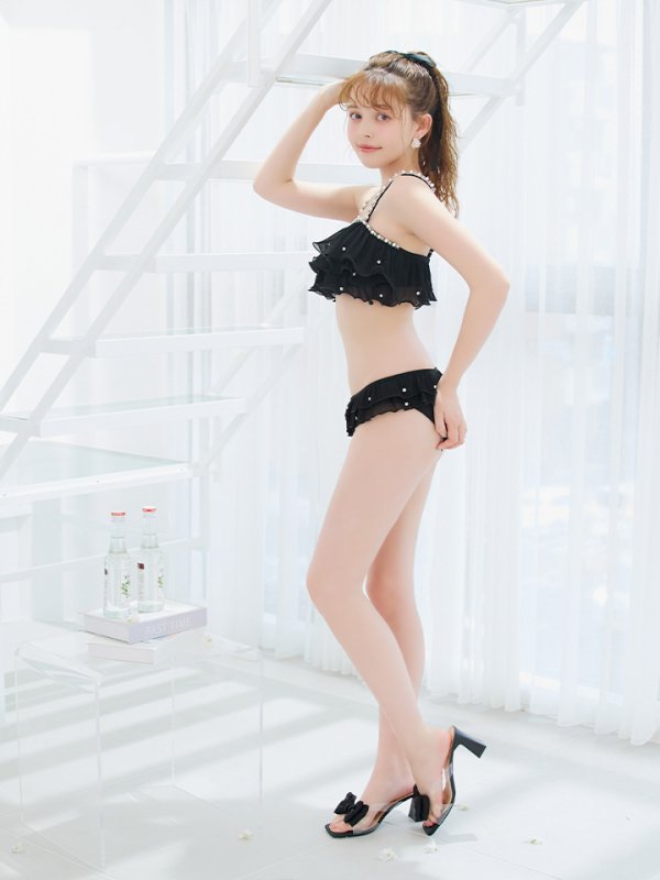 モデル:加藤ナナ 身長:160cm 着用サイズ:Sサイズ