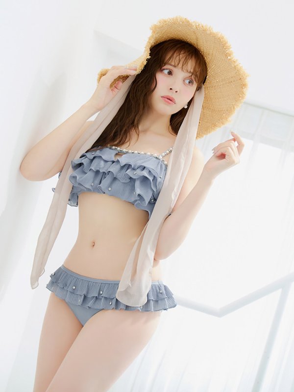 モデル:加藤ナナ 身長:160cm 着用サイズ:Sサイズ