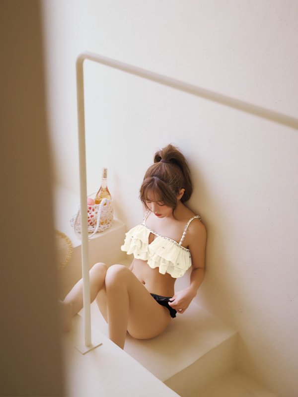 画像27: 【一部予約商品/6月上旬発送予定】【ビキニ】【水着】 ガーリーフリル×ビスチェ セットアップ ビキニ 2点セット[FB01] (27)