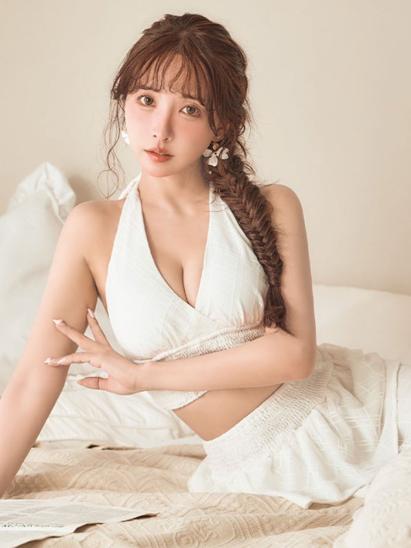 モデル：三上悠亜　身長：159cm　着用サイズ：Sサイズ