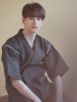 画像1: 【即日発送】【メンズ甚平】黒地にストライプのメンズ甚平【甚平・下駄セット】[YMT] (1)