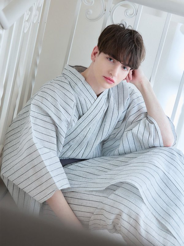 画像2: 【即日発送】【メンズ浴衣】清涼感あふれるしじら織ストライプ紳士浴衣【浴衣３点セット 浴衣/帯/下駄】[YMT] (2)