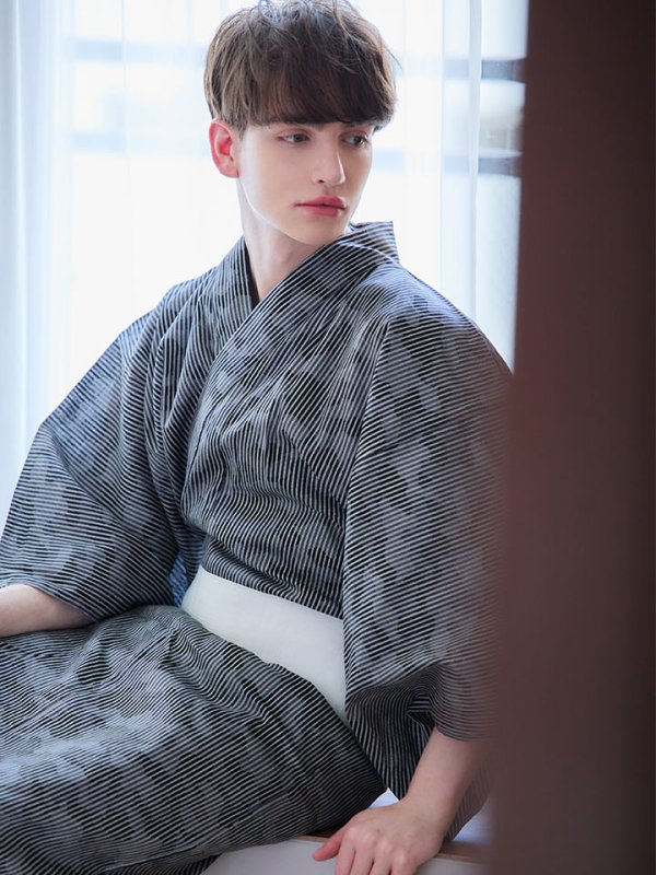 画像2: 【即日発送】【メンズ浴衣】黒地に迷彩柄ストライプ紳士浴衣【浴衣３点セット 浴衣/帯/下駄】[YMT] (2)