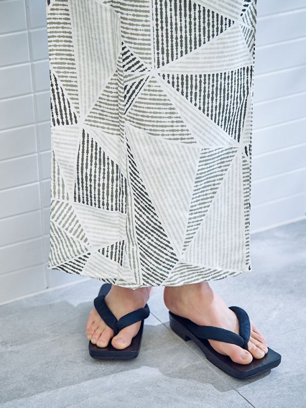 画像13: 【即日発送】カーキグリーン幾何学的模様浴衣 【浴衣３点セット 浴衣/帯/下駄】[/YMT] (13)