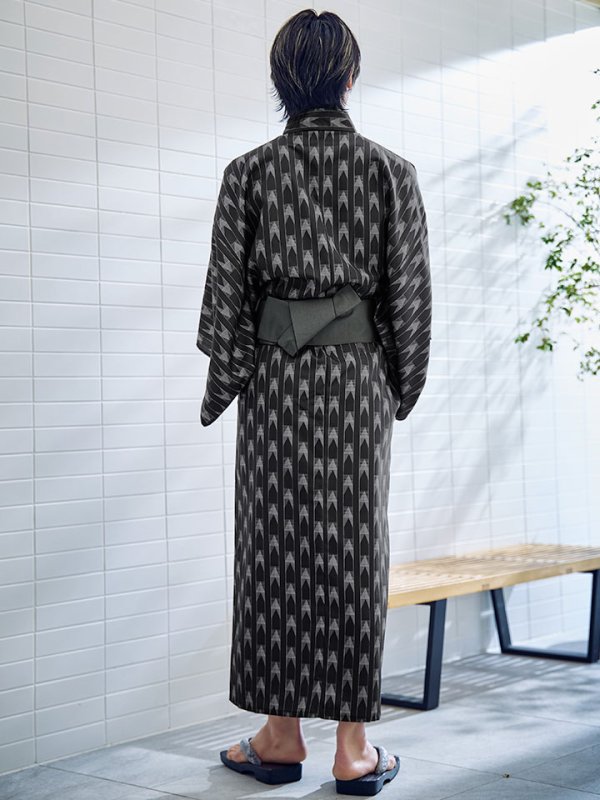 画像13: 【即日発送】ブラック矢羽線画紳士浴衣【浴衣３点セット 浴衣/帯/下駄】[YMT] (13)