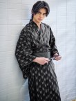 画像2: 【予約 / 5月中旬発送予定】ブラック矢羽線画紳士浴衣【浴衣３点セット 浴衣/帯/下駄】 OBI-MS-002-wk-2-BxGY / GETA-MS-32-ok-2-GY / [yog/YMT] (2)