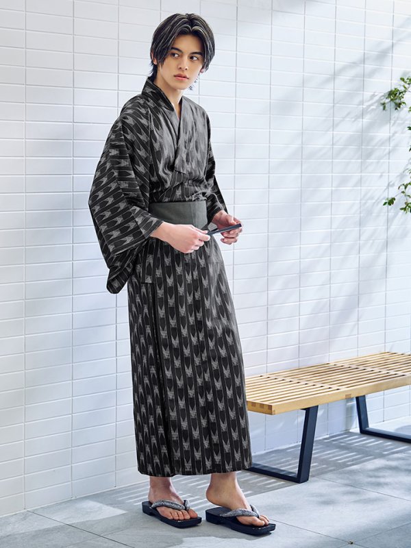 画像9: 【即日発送】ブラック矢羽線画紳士浴衣【浴衣３点セット 浴衣/帯/下駄】[YMT] (9)
