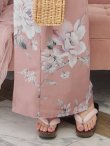 画像8: 大人スウィート/くすみピンク椿浴衣   OBI-siwa-200-kj-13-OW / HIMO-900-yn-8-PK / YA-954-kj-P / HEKO-800-sb-5-W / GETA-02-ok-5-P[YMT] (8)