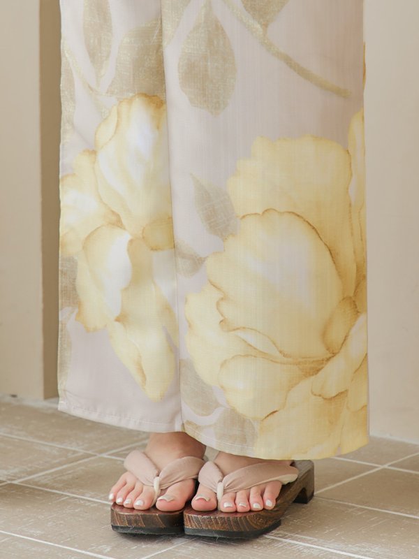 画像21: 【浴衣セール】【即日発送！】グレージュ×イエローフラワー浴衣【浴衣３点セット 浴衣/帯/下駄】[YMT] (21)