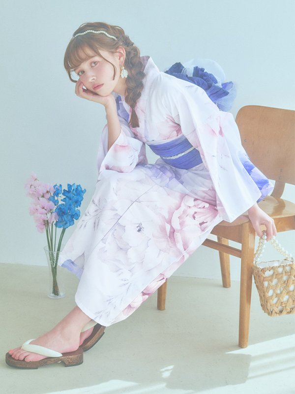 画像1: 【即日発送】ホワイト×ピオニー浴衣 OBI-g-500-kj-10-BL / HIMO-900-yn-5-IV / HEKO-800-sb-5-WH / YA-1079-kj-6-W / GETA-01-kj-3-IV[YMT] (1)