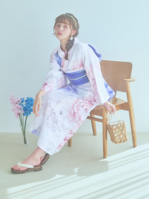 画像2: 【即日発送】ホワイト×ピオニー浴衣【浴衣３点セット 浴衣/帯/下駄】[YMT] (2)
