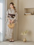 画像12: ニュアンスフラワーベージュ浴衣【浴衣３点セット 浴衣/帯/下駄】OBI-siwa-200-kj-9-BR / HIMO-900-yn-7-MOC / HEKO-800-sb-3-BR / YA-577-kj-W / GETA-01-kj-5-MOC/  [YMT] (12)