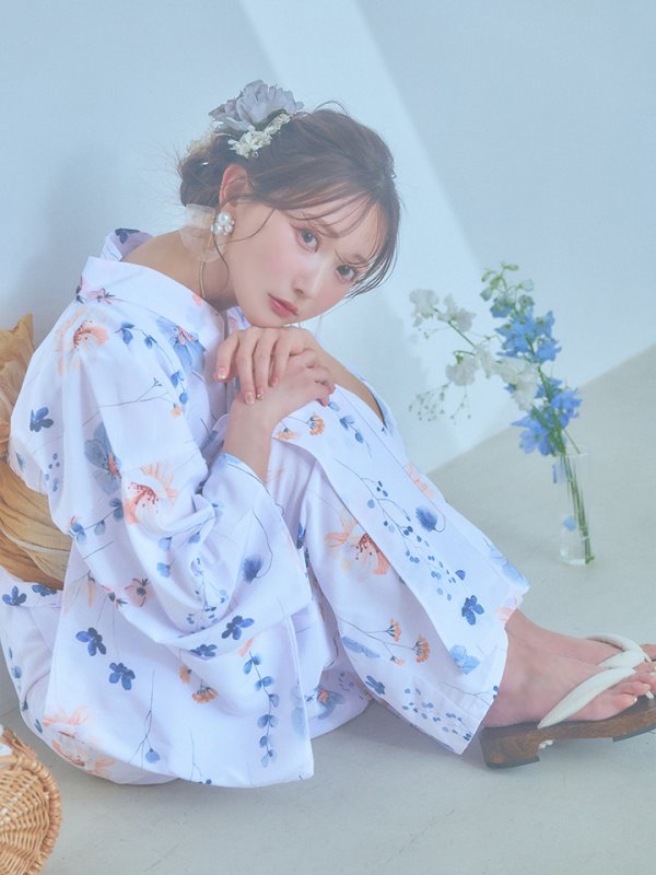 画像2: 【浴衣セール！】【即日発送】ニュアンスフローラル浴衣【浴衣３点セット 浴衣/帯/下駄】[YMT] (2)