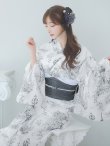 画像1: 【即日発送】【Riuコラボ】白地×パリの街浴衣 OBI-lame-400-kj-2-B / HIMO-900-yn-4-GYxGY / HEKO-800-sb-5-WH / YA-73-kn-GY / YA-1086-wk-B / GETA-01-kj-3-IV/ [yo/YMT] (1)