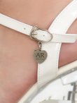 ホワイト
