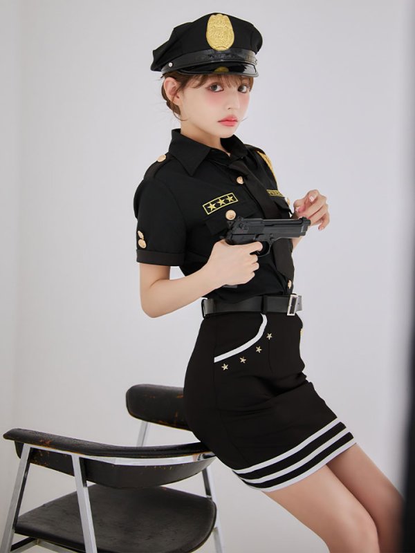 モデル：吉木千沙都 身長：158cm 着用サイズ：Sサイズ着用