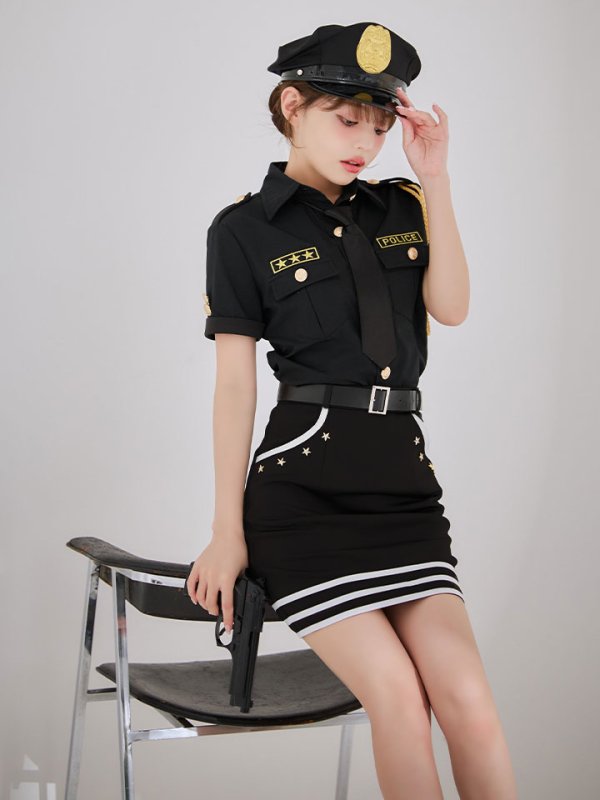 モデル：吉木千沙都 身長：158cm 着用サイズ：Sサイズ着用