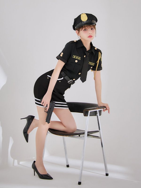 モデル：吉木千沙都 身長：158cm 着用サイズ：Sサイズ着用