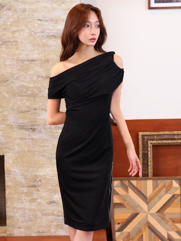 ブラック モデル:七瀬みほ 身長:162cm 着用サイズ:XSサイズ