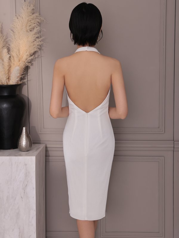 ホワイト モデル：りの　身長：157cm　着用サイズ：XSサイズ