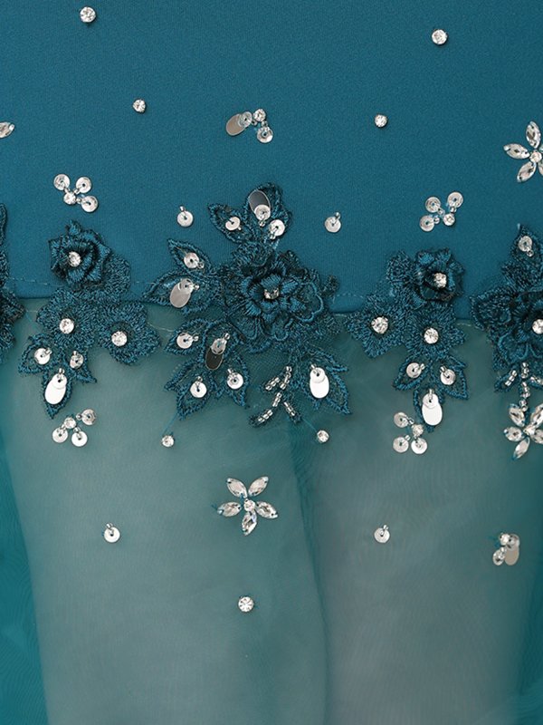 ティールブルー