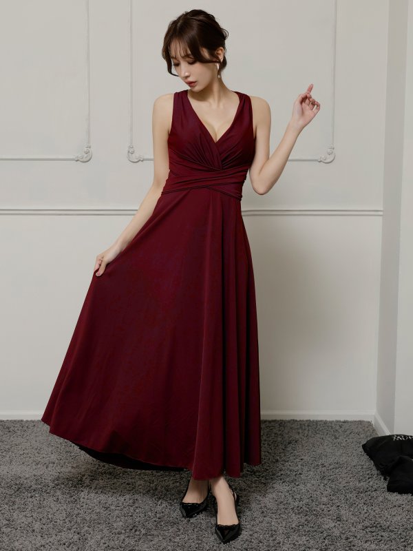 ワインレッド　モデル：七瀬みほ　身長：162cm　着用サイズ：XSサイズ