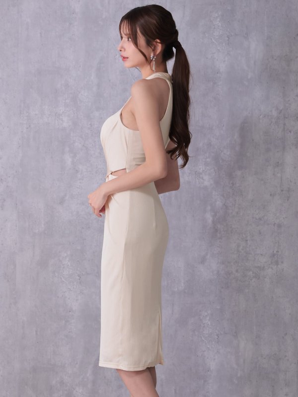 アイボリー モデル：あみ　身長：163cm　着用サイズ：XSサイズ