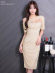 ベージュ モデル：七瀬みほ　身長：162cm　着用サイズ：XSサイズ