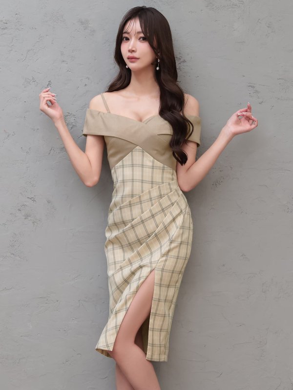 ベージュ　モデル：七瀬みほ　身長：162cm　着用サイズ：XSサイズ