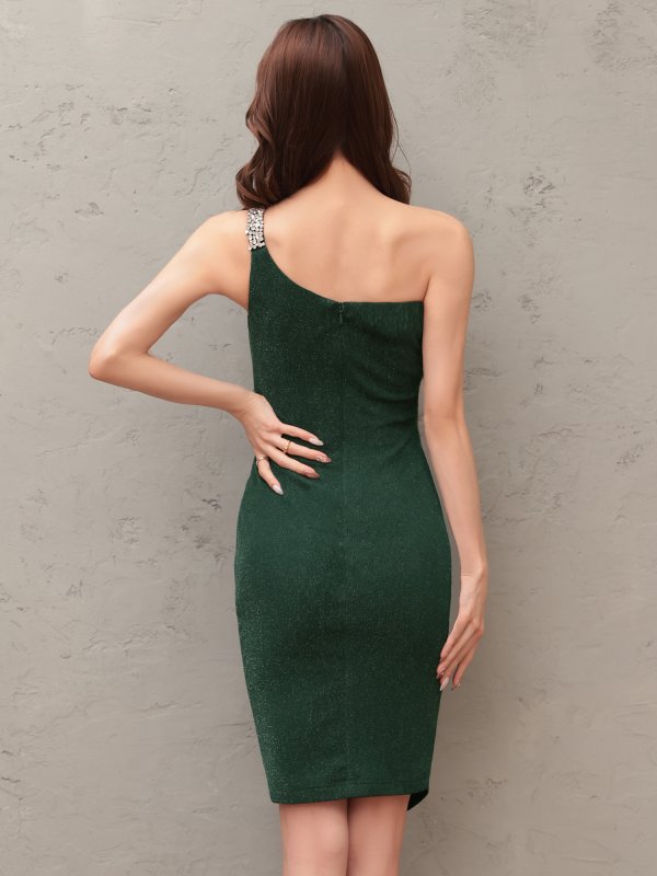 ダークグリーン　 モデル：かれん　身長：165cm　着用サイズ：XSサイズ