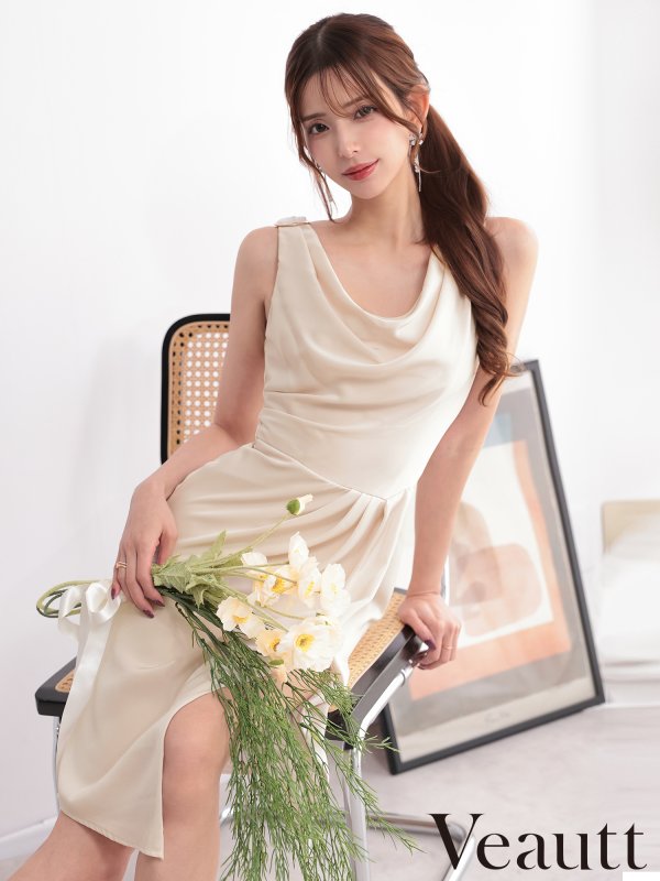 アイボリーベージュ　モデル：あみ　身長：163cm　着用サイズ：Sサイズ