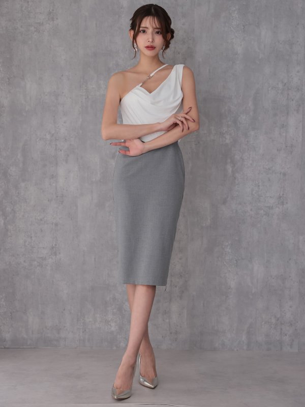 ホワイト×グレー　モデル：あみ　身長：163cm　着用サイズ：Sサイズ