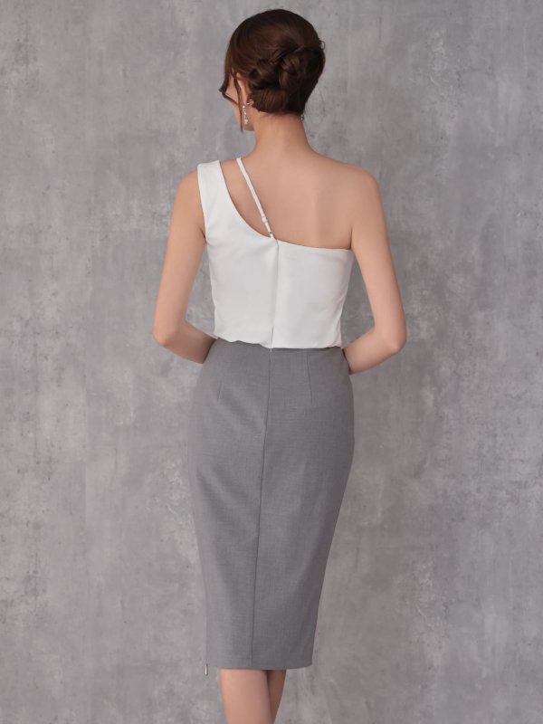 ホワイト×グレー　モデル：あみ　身長：163cm　着用サイズ：Sサイズ