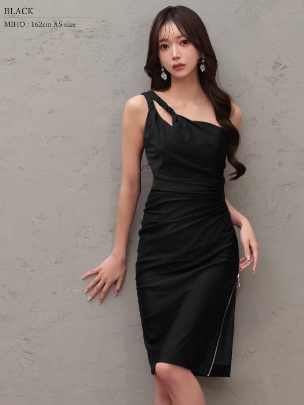 ブラック　モデル：みほ　身長：162cm　着用サイズ：XSサイズ