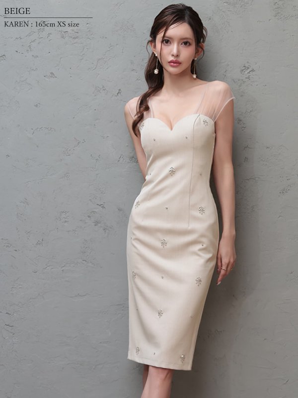 ベージュ　モデル：カレン　身長：165cm　着用サイズ：XSサイズ