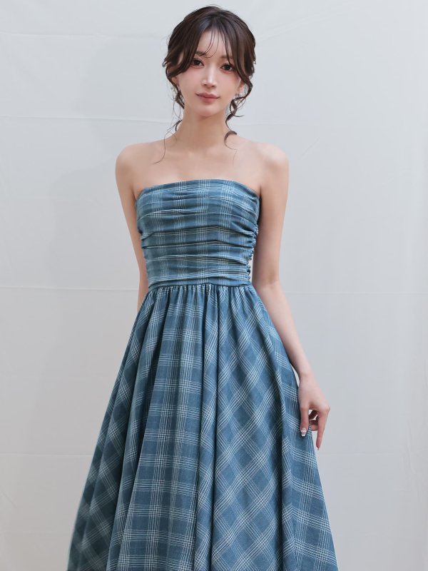 ブルー　モデル：七瀬みほ　身長：162cm　着用サイズ：XSサイズ