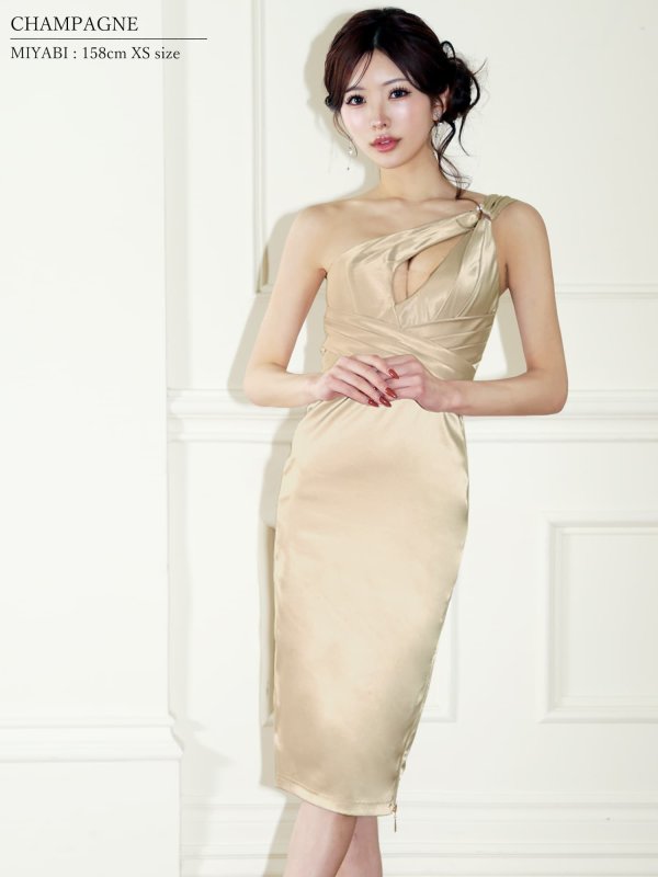 シャンパン　モデル：みやび　身長：158cm　着用サイズ：XSサイズ