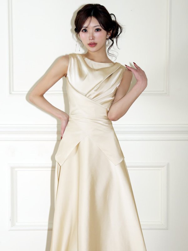 ベージュ　モデル：みやび　身長：158cm　着用サイズ：XSサイズ