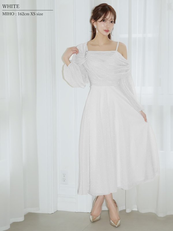 ホワイト　モデル：みほ　身長：162cm　着用サイズ：XSサイズ