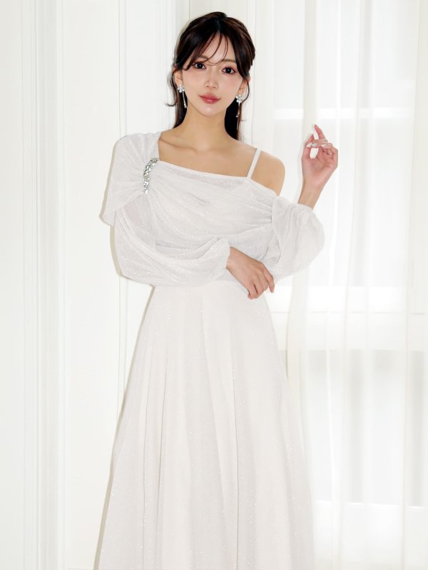 ホワイト　モデル：みほ　身長：162cm　着用サイズ：XSサイズ