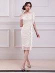 ホワイト　モデル：七瀬みほ　身長：162cm　着用サイズ：XSサイズ