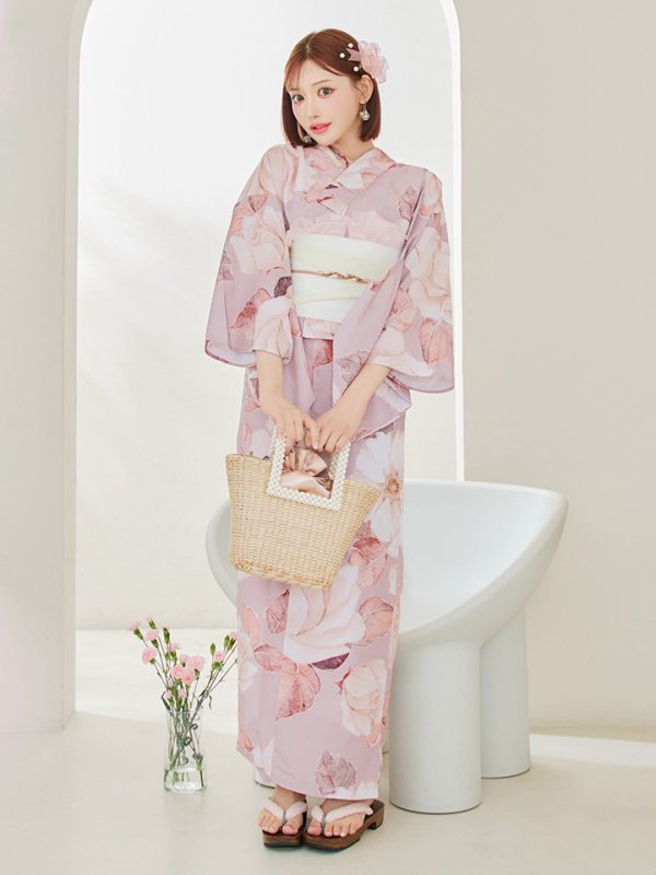 モデル：明日花キララ　身長：162cm　着用サイズ：Fサイズ