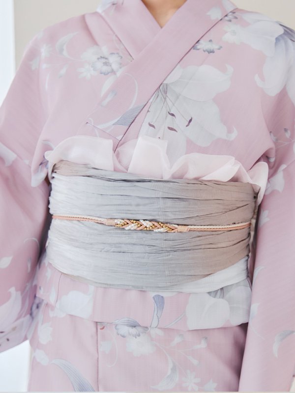 モデル：明日花キララ　身長：162cm　着用サイズ：Fサイズ