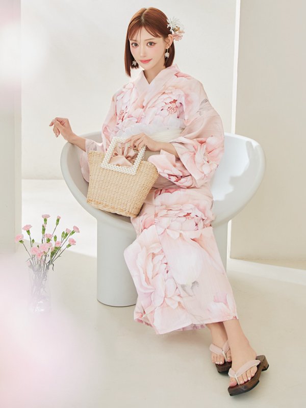 モデル:明日花キララ 身長:162cm 着用サイズ:Fサイズ